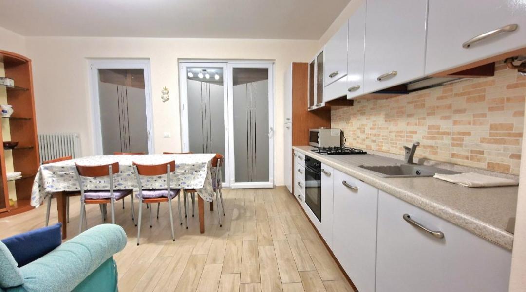 Chiara Pool Apartment Бардоліно Екстер'єр фото
