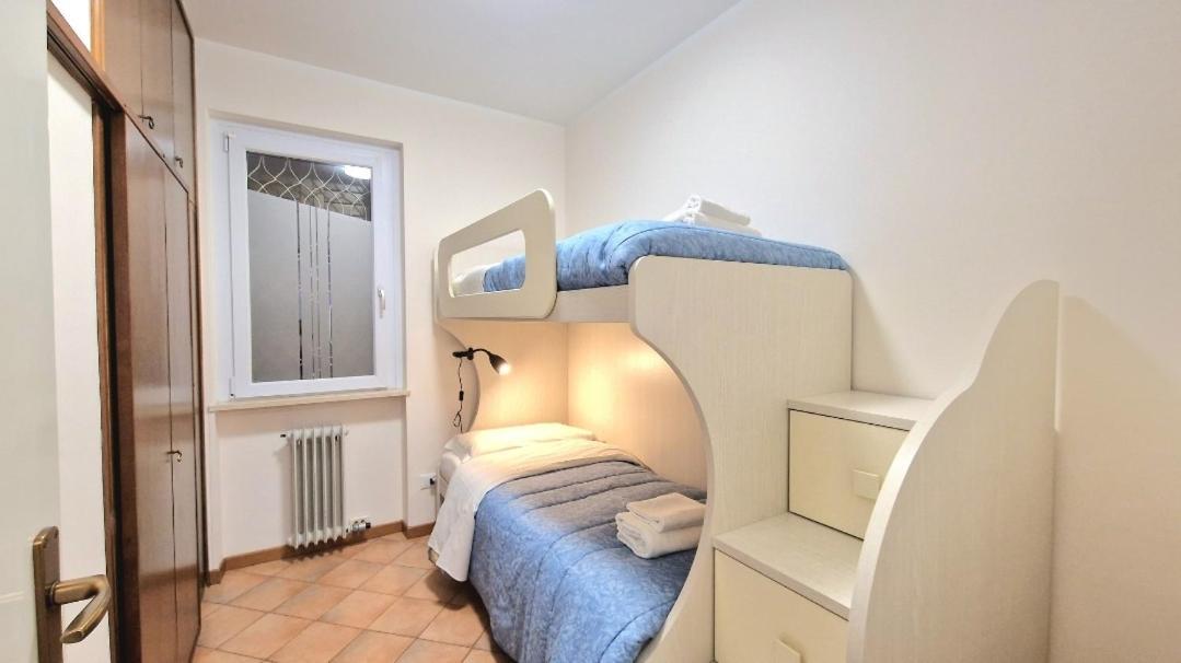 Chiara Pool Apartment Бардоліно Екстер'єр фото
